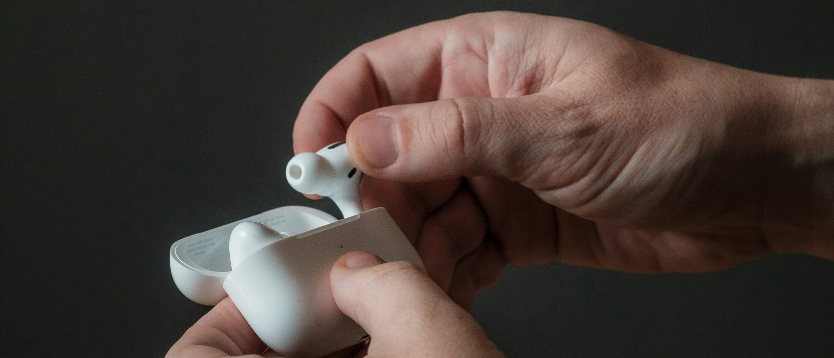 Markus 4:9 Lausche tiefer, lebe wahrer – Entdecke die Kraft des Zuhörens mit Herz und Seele.