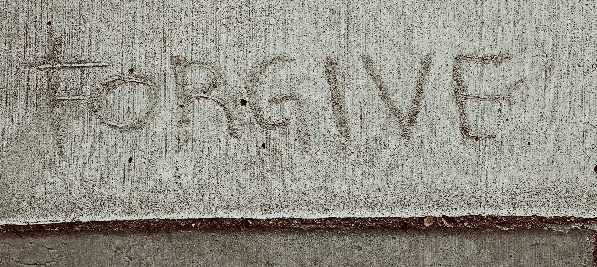 Kolosser 3,13 Echtes Miteinander ist riskant → Ertragt einander und vergebt euch gegenseitig, wenn jemand euch Unrecht getan hat. Denn auch Christus hat euch vergeben.