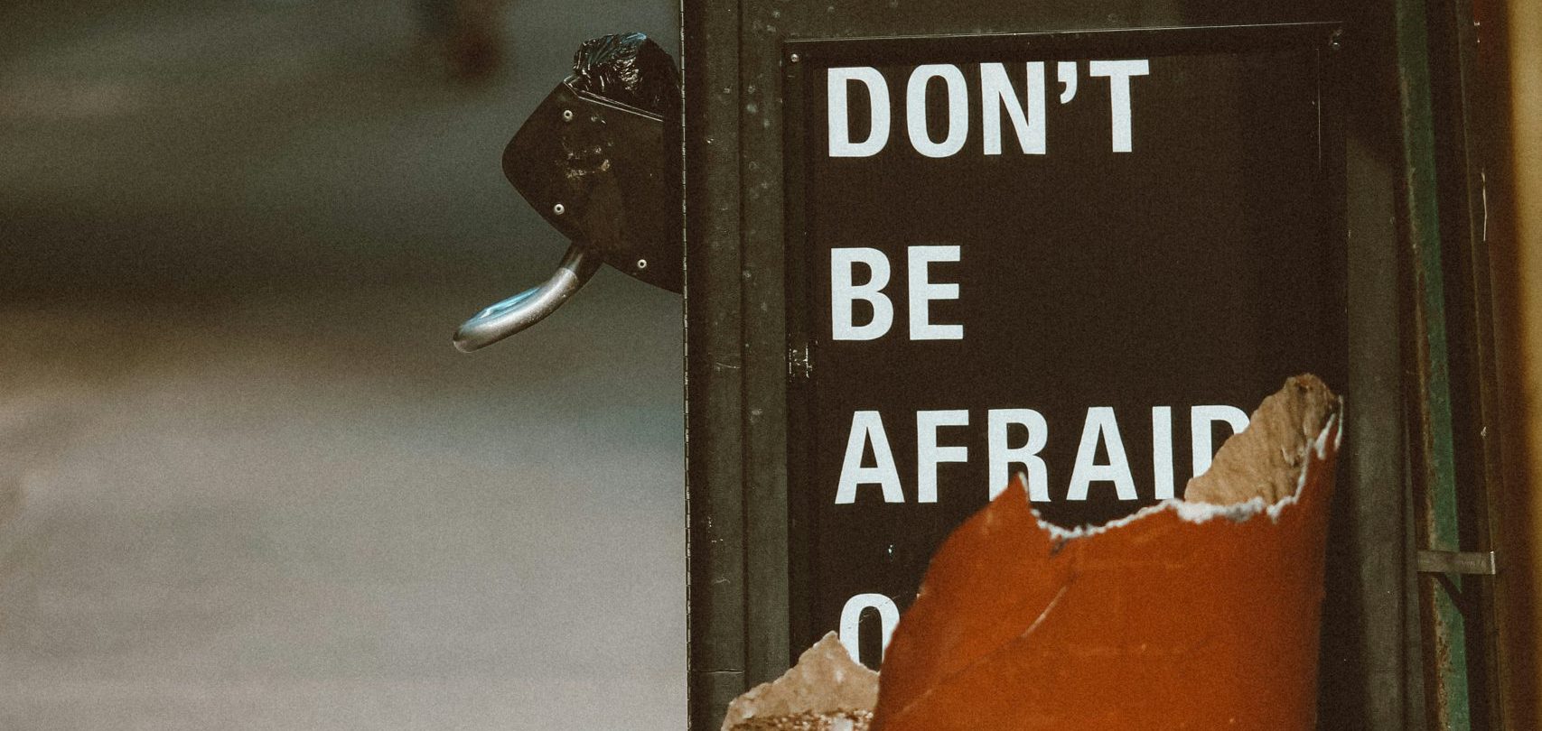 1. Petrus 5,7 Kreisel. Stopp. Hoffnung. → „Ladet alle eure Sorgen bei Gott ab, denn er sorgt für euch.“