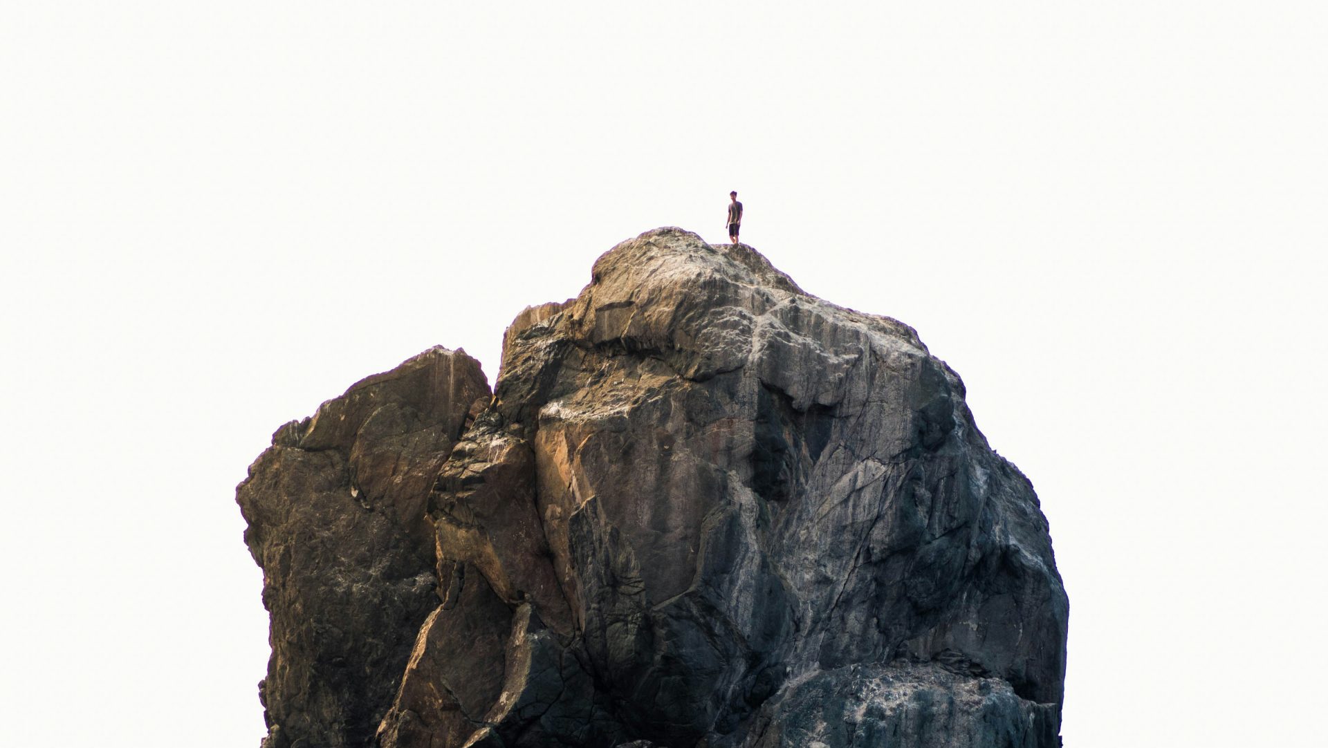 1. Samuel 2,2 Heilig. Nah. Unerschütterlich. → Niemand ist so heilig wie du, denn du bist der einzige und wahre Gott. Du bist ein Fels, keiner ist so stark und unerschütterlich wie du.