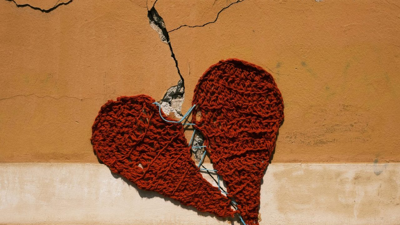 1/87 Gott mit uns – Nähe, die deinen Montag überlebt